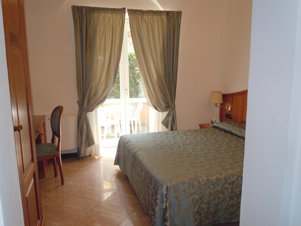 Hotel Due Mari Sestri Levante Esterno foto